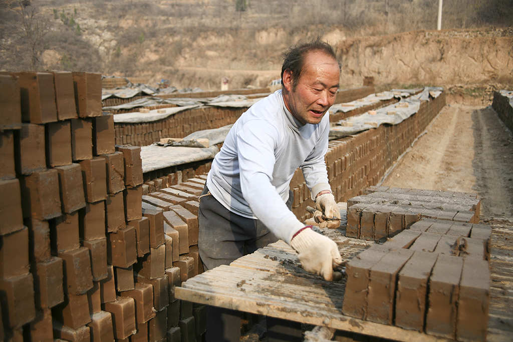 私自造烟的村子_造雾主电子烟_城市造造造秘籍