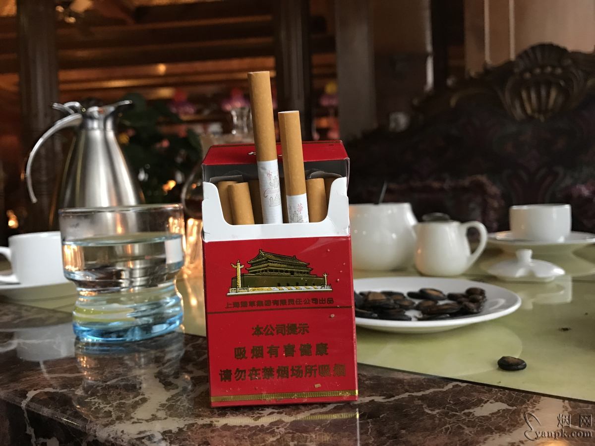 中华烟_牡丹烟是中华的烟丝吗_一箱中华的烟多少钱