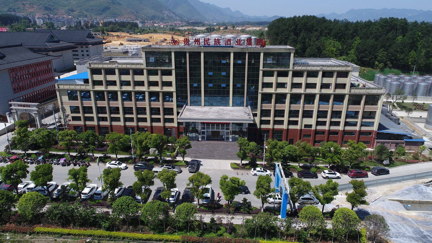 贵州茅台荷花酒价格_贵州茅台镇荷花酒和荷花烟_贵洲茅台镇荷花酒价格