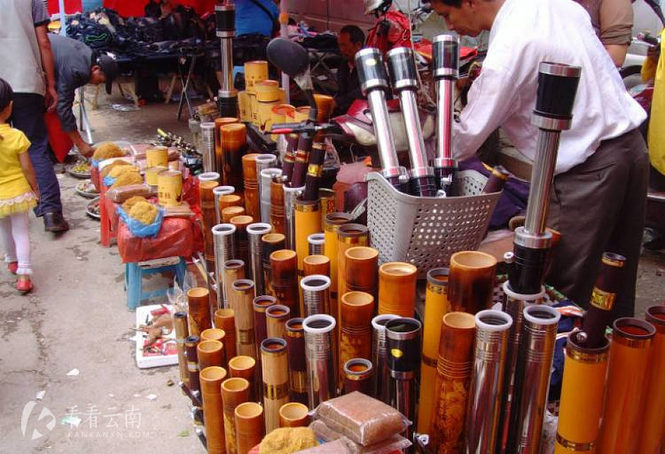 私自造烟的村子_小村子造20年假烟_农村发烟