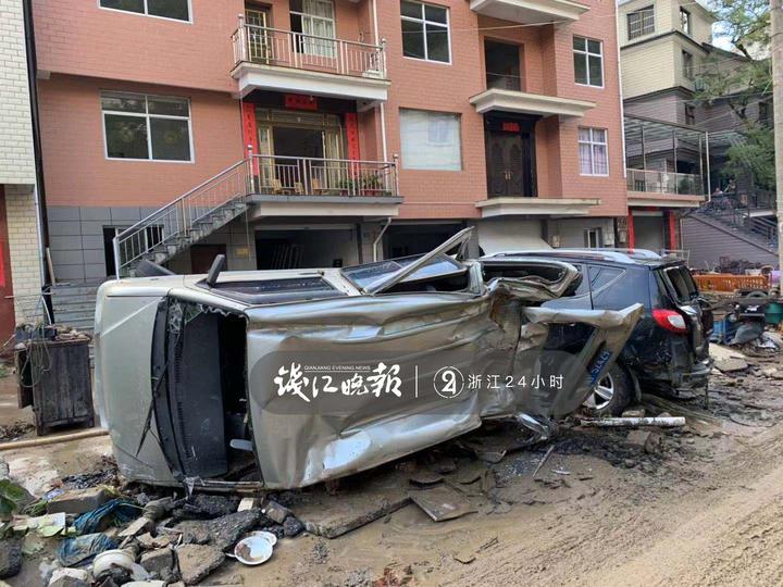 农村让烟的规矩_农村发烟_私自造烟的村子