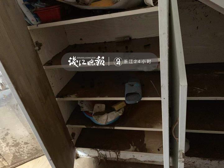 农村让烟的规矩_私自造烟的村子_农村发烟