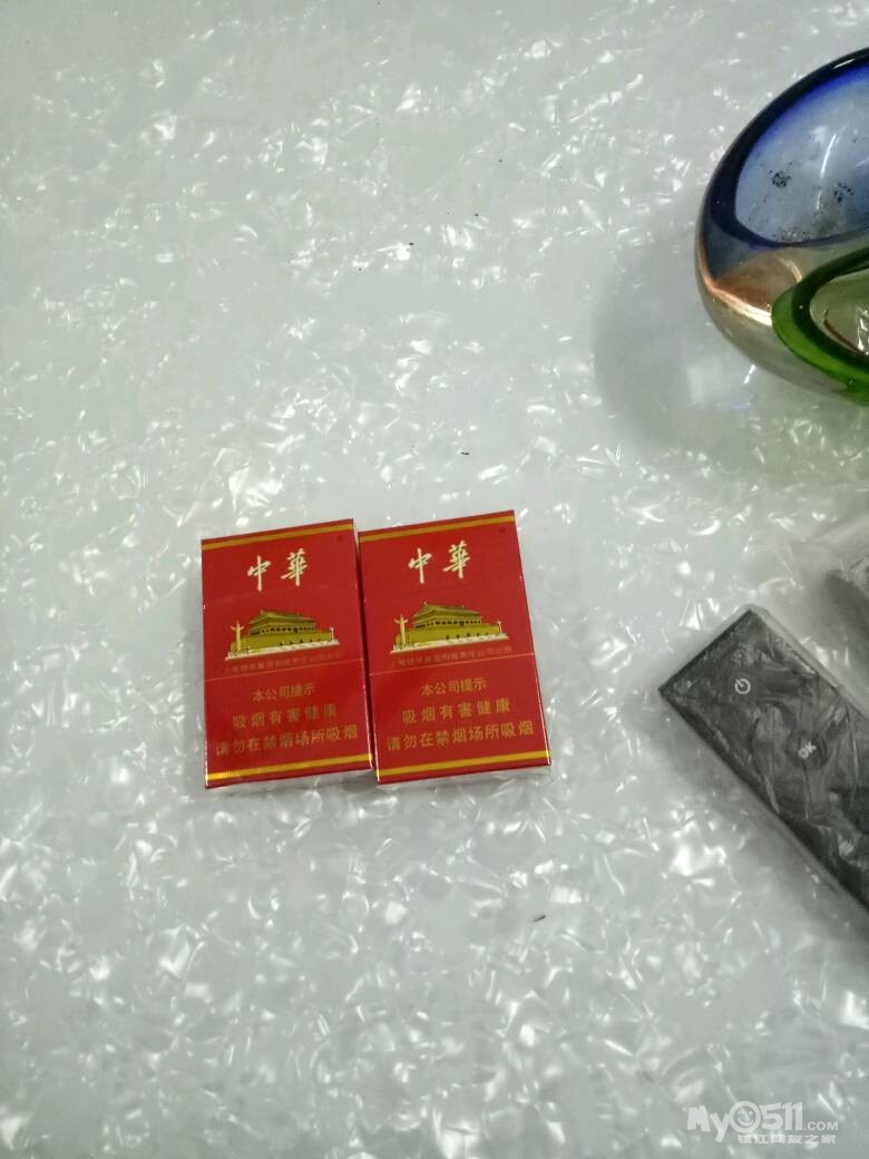 假中华烟_假烟中华怎么分辨_中华香烟假烟是什么样子的