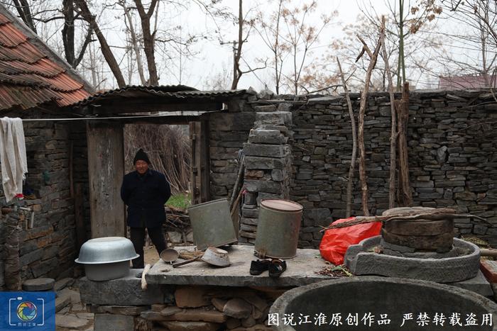 农村让烟的规矩_私自造烟的村子_农村发烟