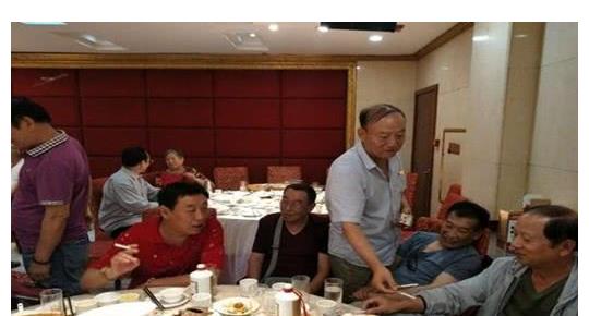 中华香烟_香烟中华神龙价格表_香烟中华神龙多少钱一包