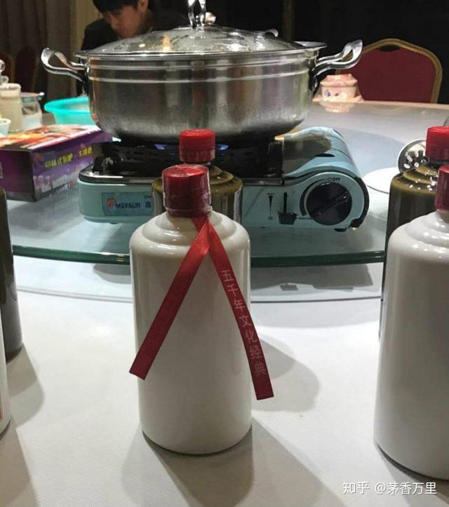 贵州茅台荷花酒价格_贵州茅台镇荷花酒53度价格_贵州茅台镇荷花酒和荷花烟