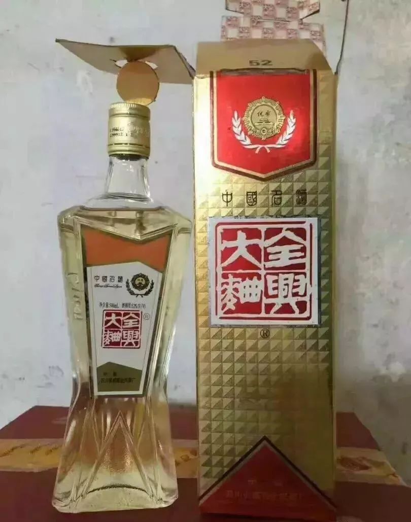 抽假烟和真烟的区别_围观香烟抽喝大全假假酒违法吗_云霄香烟和正规烟一样吗