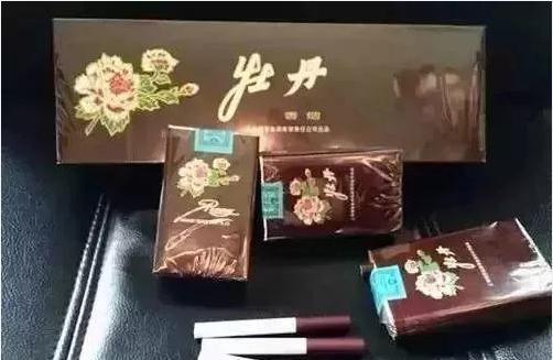 中华香烟假烟是什么样子的_中华怎么看假烟_假中华看烟