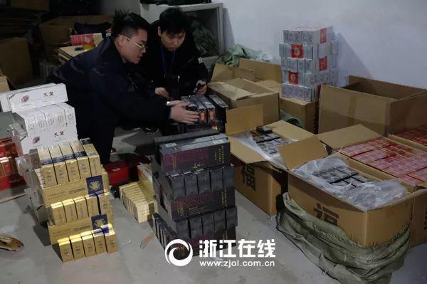 硬中华真假烟鉴别图解_中华假烟福建_中华5000专供出口假烟