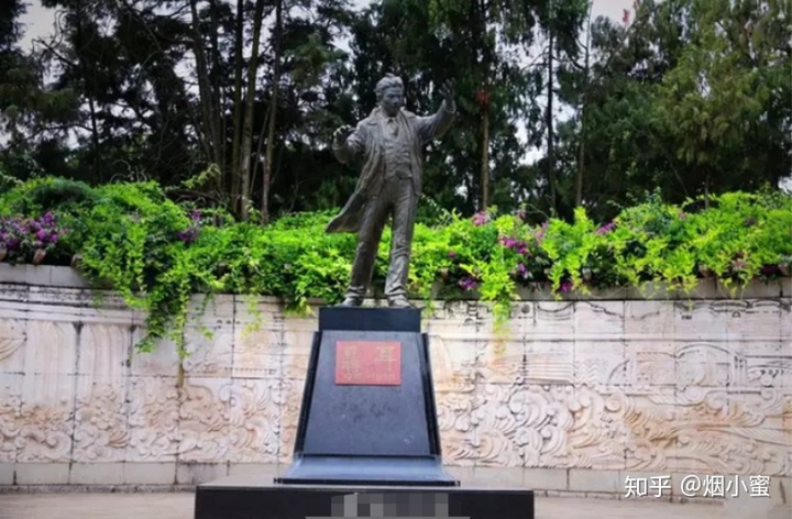 厦门当地特色小吃_云南当地的特色卷烟_上海当地特色美食