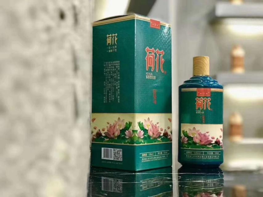 贵州茅台镇荷花酒和荷花烟_52度茅台集团贵州原浆酒18_贵州小茅台贵酒黔春