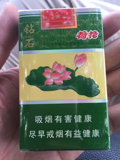 52度茅台贵州原浆酒_茅台迎宾酒贵州专销_贵州茅台镇荷花酒和荷花烟