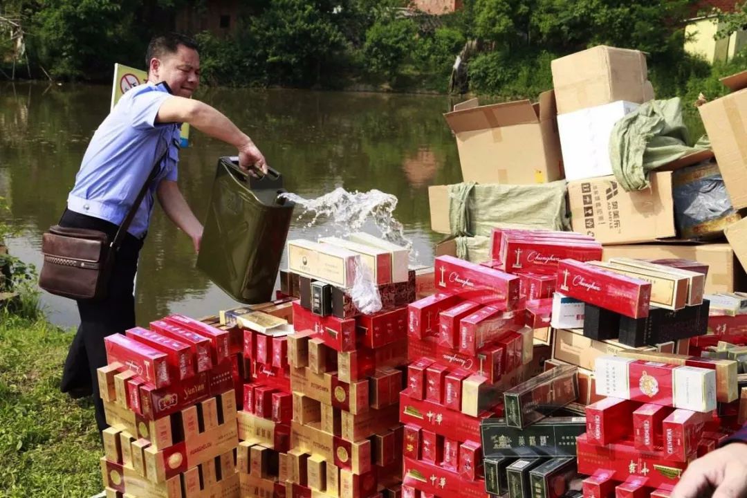 哈尔滨烟厂生产什么烟_常德烟厂生产车间_现在云霄卷烟厂生产正品烟了吗