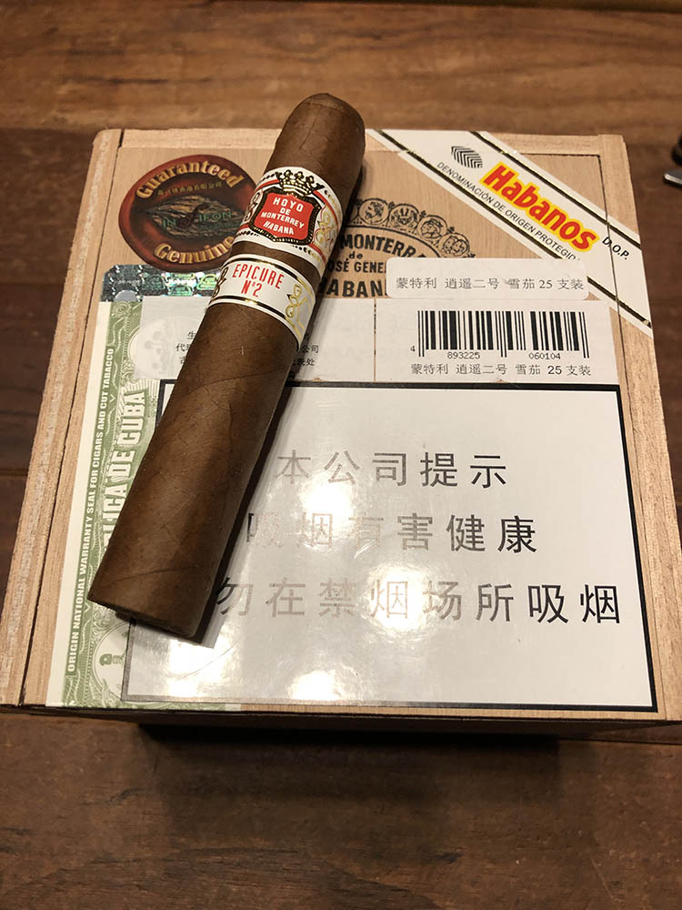 古型雪茄多少钱一盒