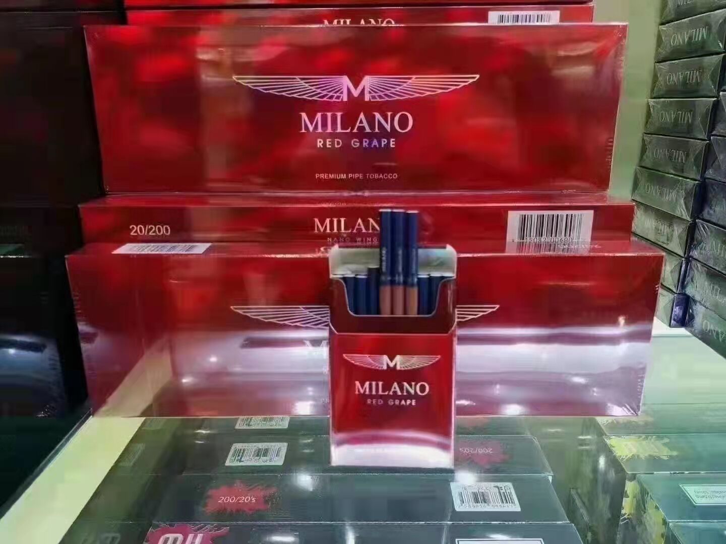 milano香烟红色图片