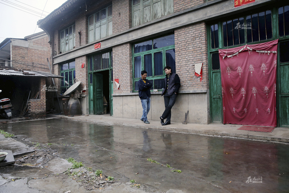 造雾主电子烟怎么样_造雾者蒸汽电子烟体验馆怎么样6_私自造烟的村子