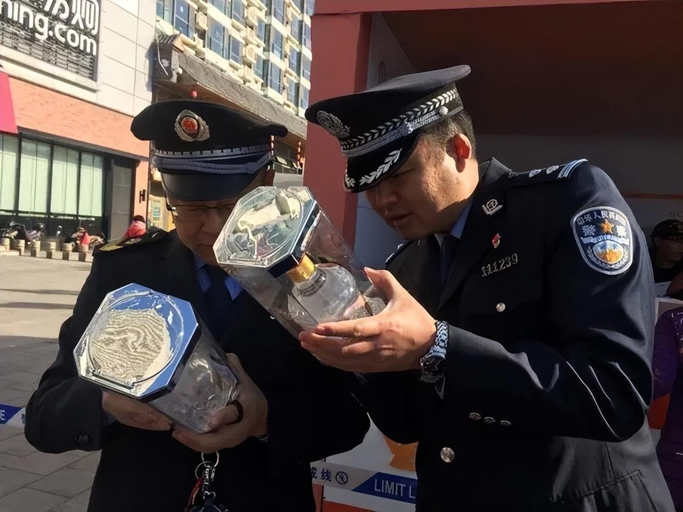 中华烟_烟中华价格图片及价格_烟中华图片