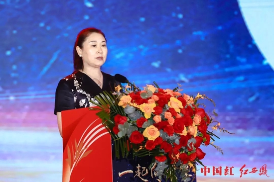 陕西西凤酒股份有限公司副总经理、营销管理公司总经理周艳花