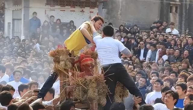 私自造烟的村子_农村发烟_农村让烟的规矩