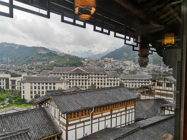 贵州茅台镇荷花酒53度价格_贵洲茅台镇荷花酒价格_贵州茅台镇荷花酒和荷花烟