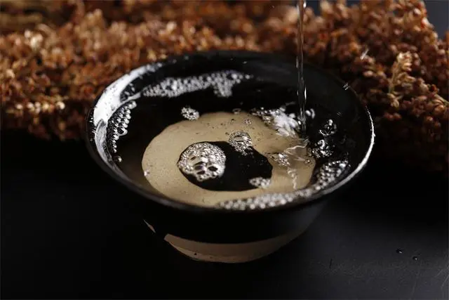 贵洲茅台镇荷花酒价格_贵州茅台镇荷花酒和荷花烟_贵州茅台镇荷花酒53度价格