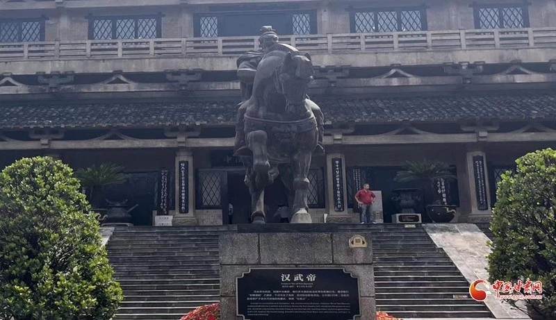 贵州茅台镇荷花酒和荷花烟_贵州茅台镇荷花酒和荷花烟_贵州茅台镇荷花酒和荷花烟