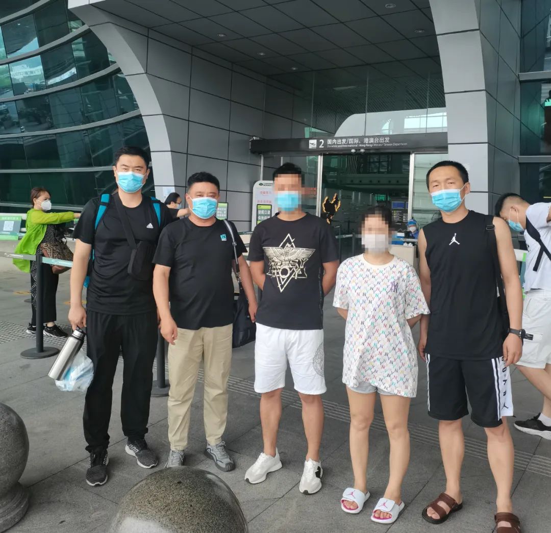 中华假香烟_假烟中华怎么分辨_假中华烟