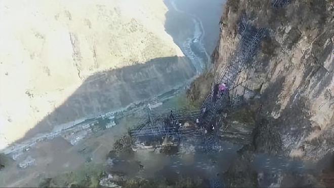 造烟机器全套多少钱_私自造烟的村子_f1造雾者电子烟吧酒吧怎么样