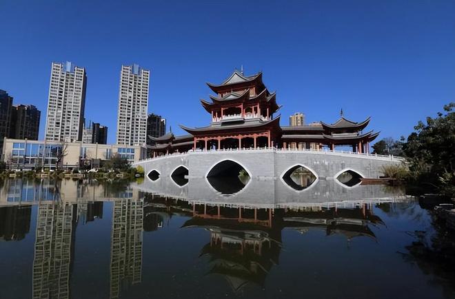 香烟云南红云_香烟云南印象多少钱_云南香烟