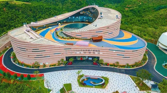 云南香烟_香烟云南印象多少钱_香烟云南红云