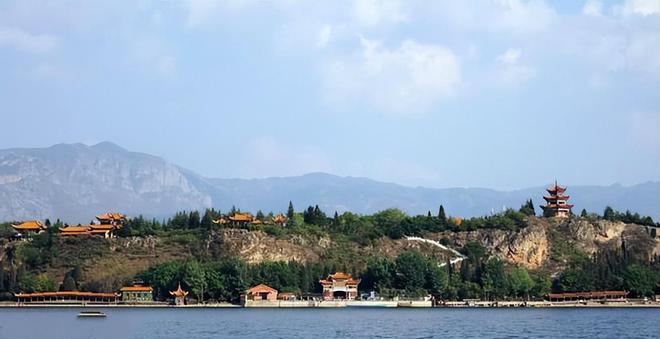 香烟云南印象多少钱_香烟云南红云_云南香烟