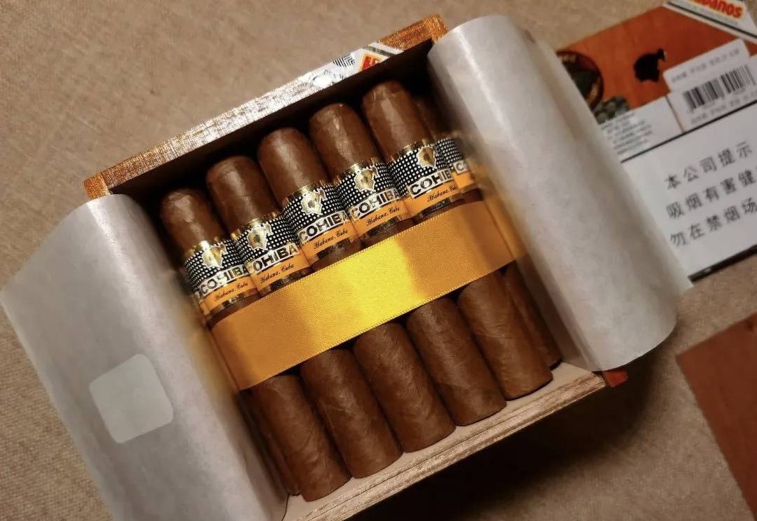 中华怎么看假烟_假中华看烟_真假烟中华