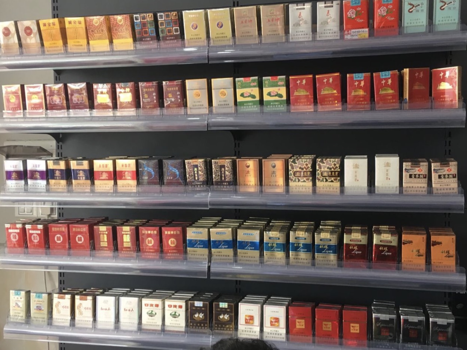 越南烟香烟价格表图_越南烟什么牌子适合中国人吸_越南烟