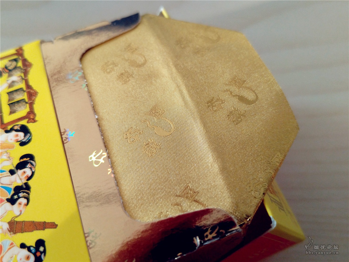 假中华烟_中华香烟假烟是什么样子的_中华假香烟