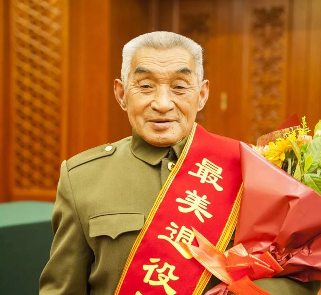 中华怎么看假烟_假中华看烟_假中华烟怎么辨别真假