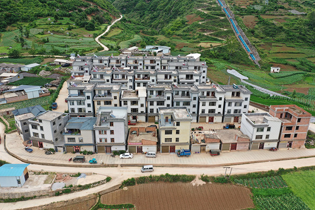 舍阴寨村。邹清摄