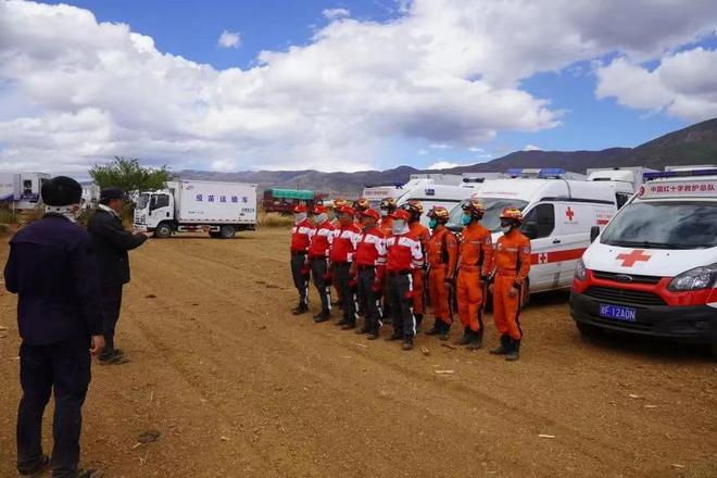 私自造烟的村子_小村子造20年假烟_农村发烟