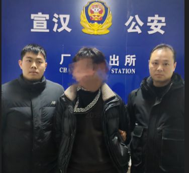 中华香烟假烟购买_中华假烟村庄_中华假烟村