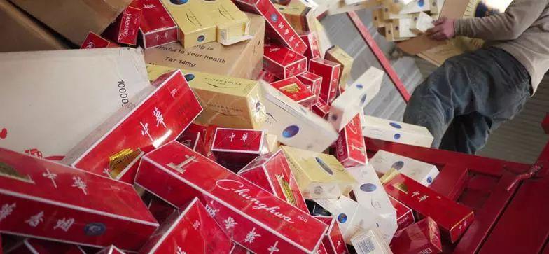 中华香烟假烟是什么样子的_假中华烟_假烟中华怎么分辨