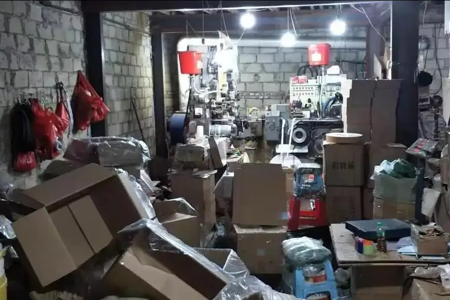 中华香烟假烟是什么样子的_假烟中华怎么分辨_假中华烟