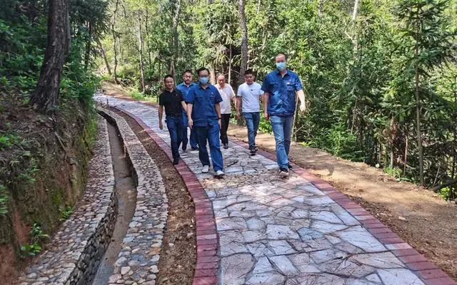 私自造烟的村子_农村让烟的规矩_农村发烟