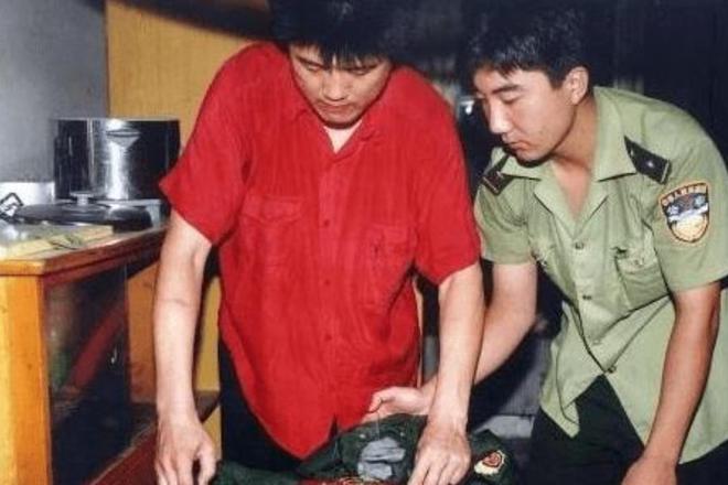 真假烟中华_假中华烟怎么辨别真假_假中华看烟