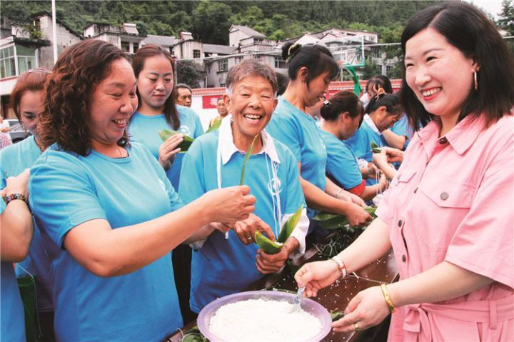 农村让烟的规矩_农村发烟_私自造烟的村子