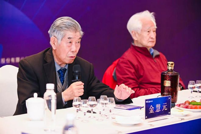 贵州茅台镇荷花酒和荷花烟_贵州茅台荷花酒价格_贵洲茅台镇荷花酒价格