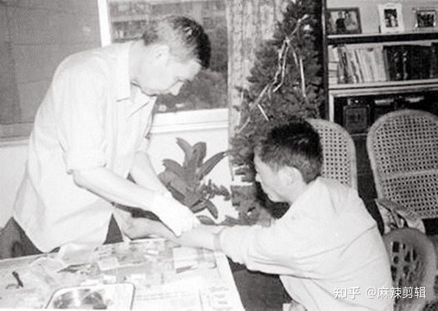 小村子造20年假烟_私自造烟的村子_农村让烟的规矩