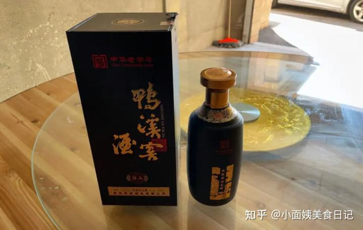 贵州茅台镇荷花酒和荷花烟_贵州茅台镇荷花酒53度价格_贵洲茅台镇荷花酒价格
