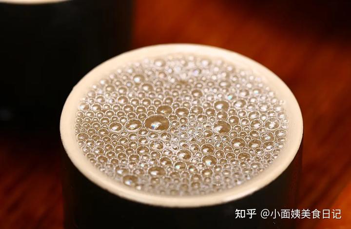 贵州茅台镇荷花酒和荷花烟_贵洲茅台镇荷花酒价格_贵州茅台镇荷花酒53度价格