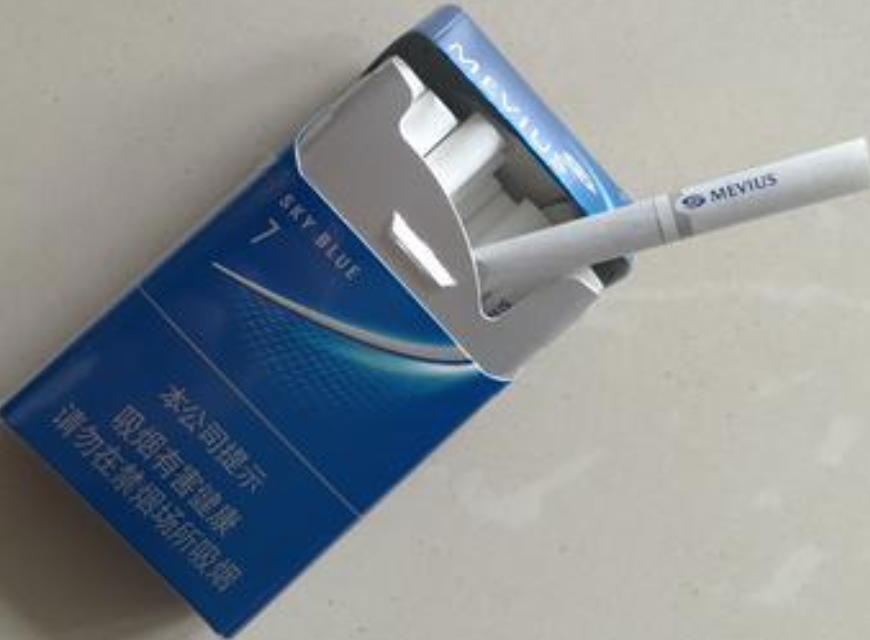 假烟中华怎么分辨_中华香烟假烟是什么样子的_假中华看烟