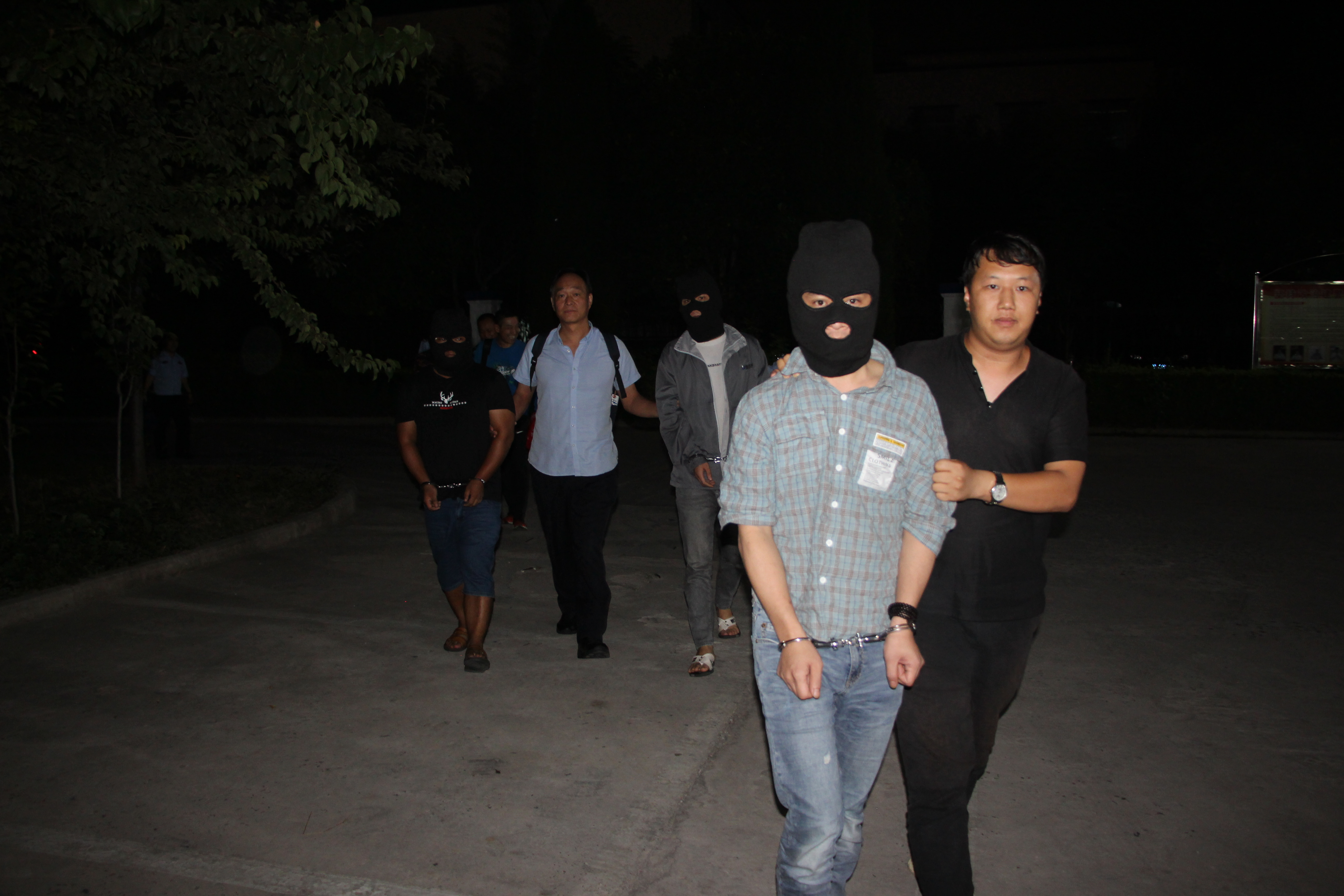 中华假烟村庄_中华香烟假烟购买_中华假烟村